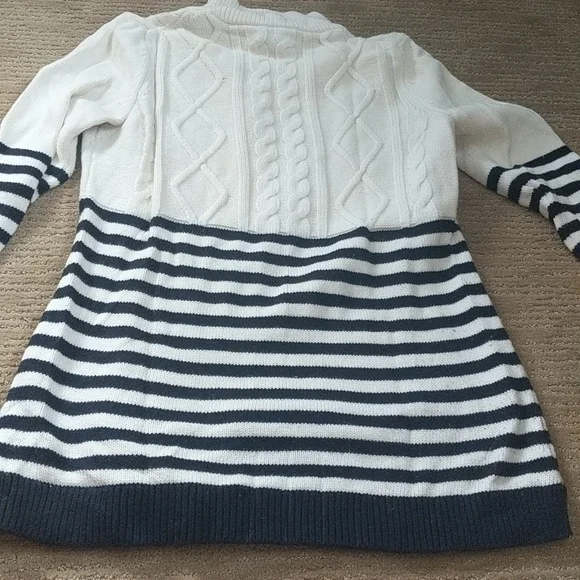 Navy & white cable knit turtleneck sweater - Picture 6 of 11